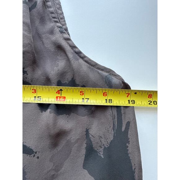 L'AGENCE Silk Camo Ruffle Neck Blouse Tank Size Small - Picture 6 of 9